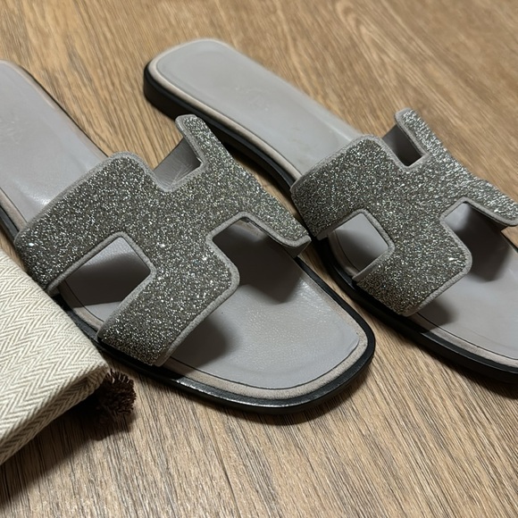 Hermes Oran Grey Leather Slides Beaded Sparkle 39 - Picture 3 of 9